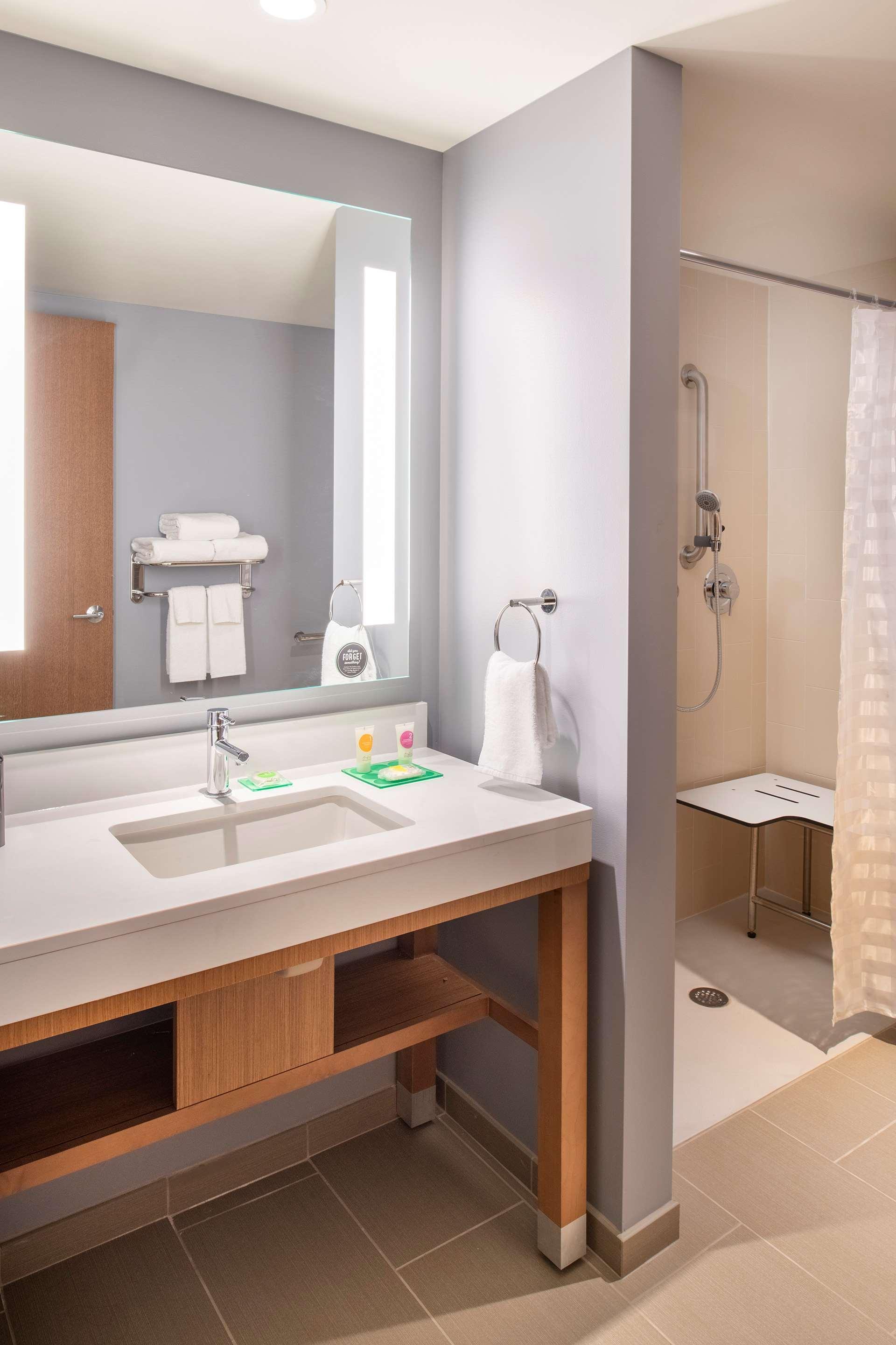 Hyatt Place East Moline/Quad Cities מראה חיצוני תמונה