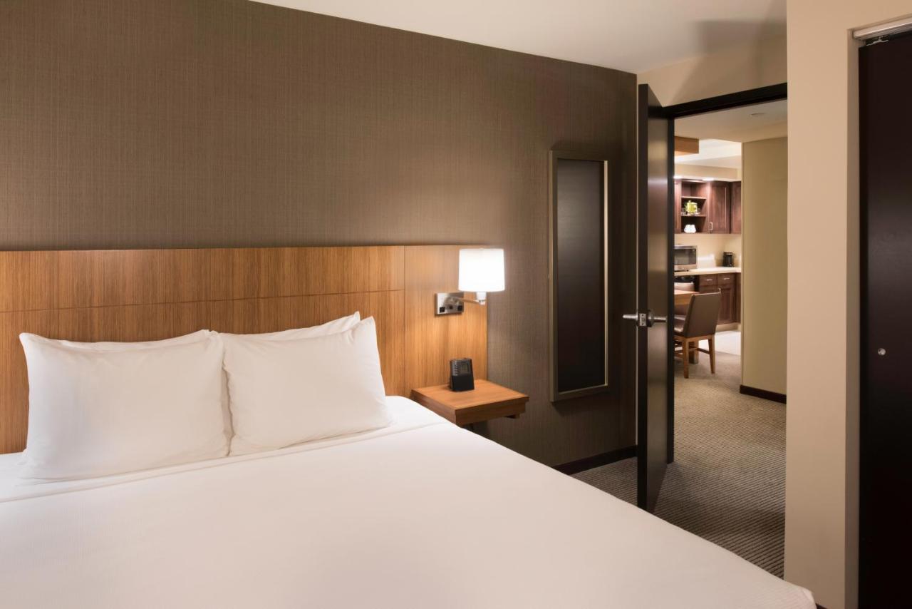 Hyatt Place East Moline/Quad Cities מראה חיצוני תמונה